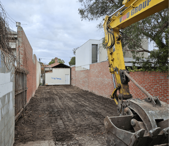 Site clean up contractor in Melbourne clearing construction debris